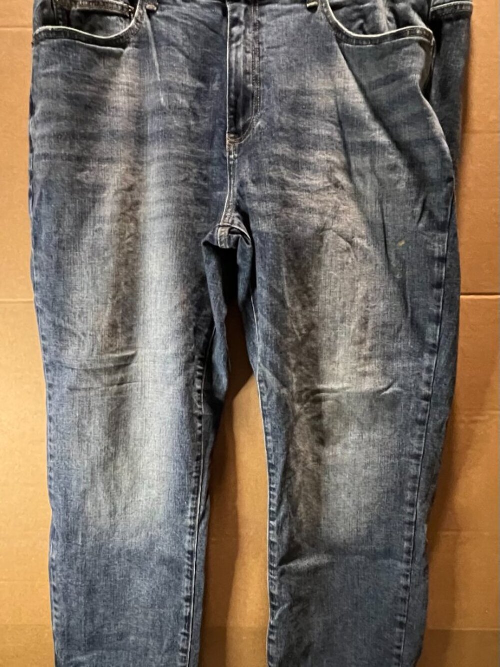 FLAG & ANTHEM Men's Portland Relaxed Denim in Vienna Wash Size 38x30